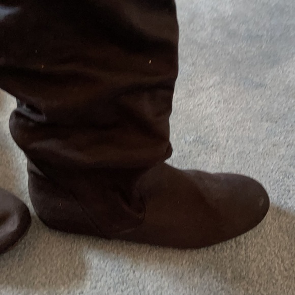 WOMEN’s Black Boots size 8 - Picture 2 of 4